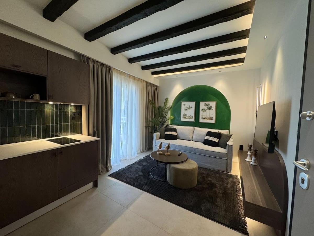 Urban Gem In The Heart Of Naoussa A Stylish Escape Naousa (Imathia) Exterior foto